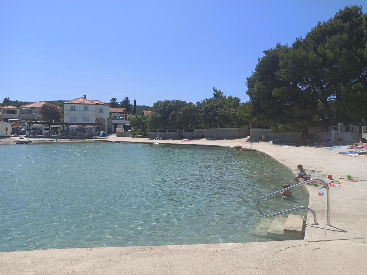 Apartments Kornati Ždrelac Zewnętrze zdjęcie